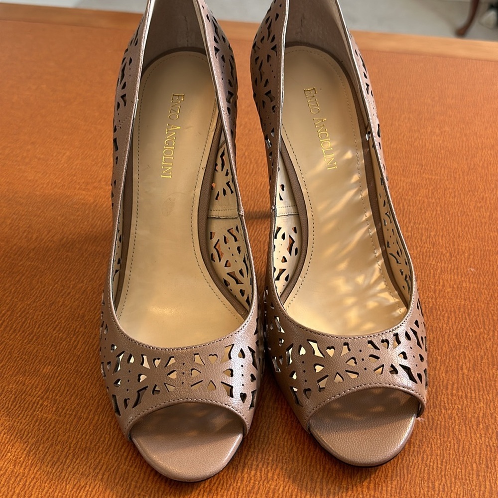 Enzo Angiolini 4 Inch Open Toe Tan Heels 10 - Picture 2 of 10